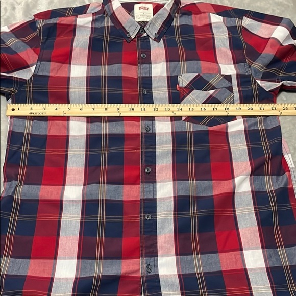 Levi's Men's Red and Blue Plaid Shirt 
Size Medium - Picture 3 of 8